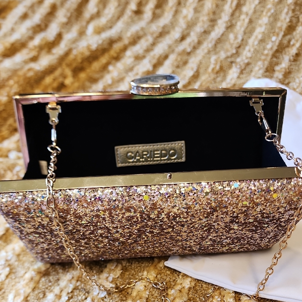 OS Clutch Purse with Chain Glittering Gold - Picture 3 of 10